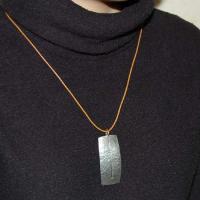 ネックレス　スリット